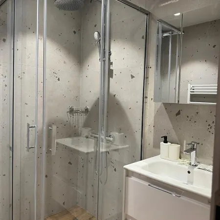 Luxury Brand New Md 2 In Center Apartament